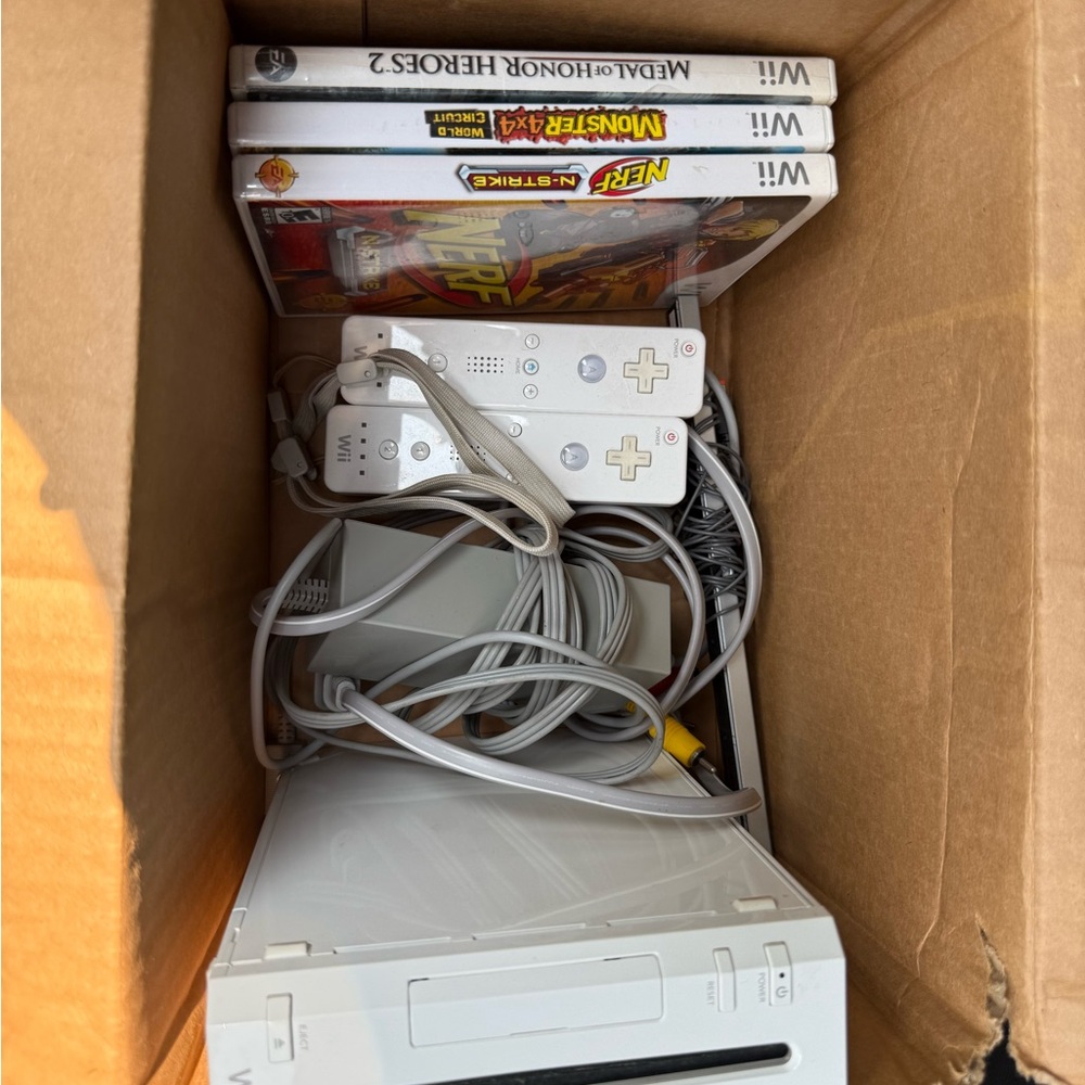 Nintendo Wii Console Set - White